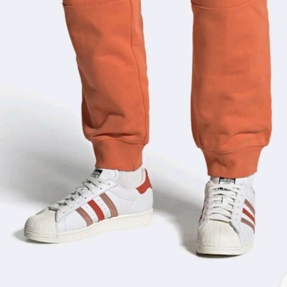 New adidas Superstar Low Crystal White Preloved Red Men's Size 10 - Picture 12 of 13